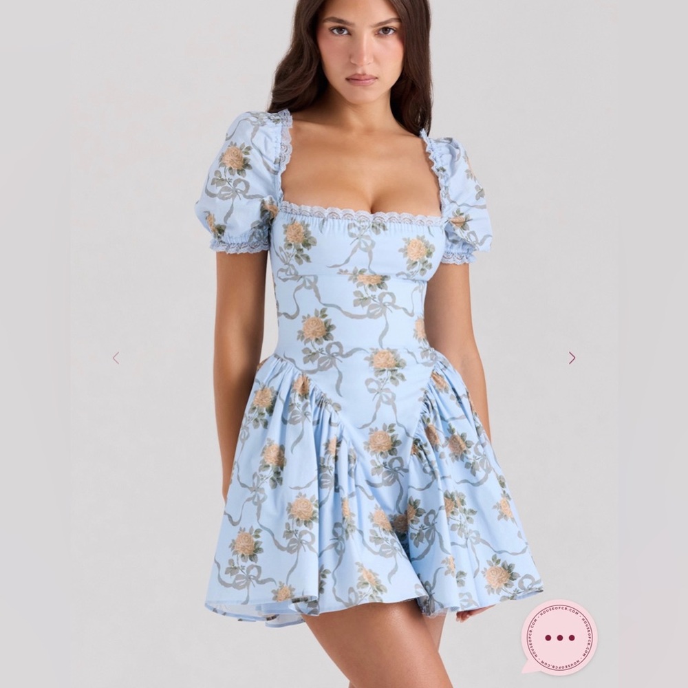 Rosie
Blue Rose Print Cotton Mini Dress
House of CB